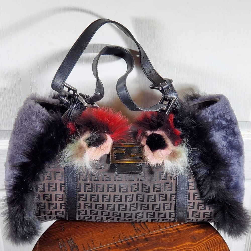 💯 Authentic FENDI Hobo Fur Monster Owl Handbag